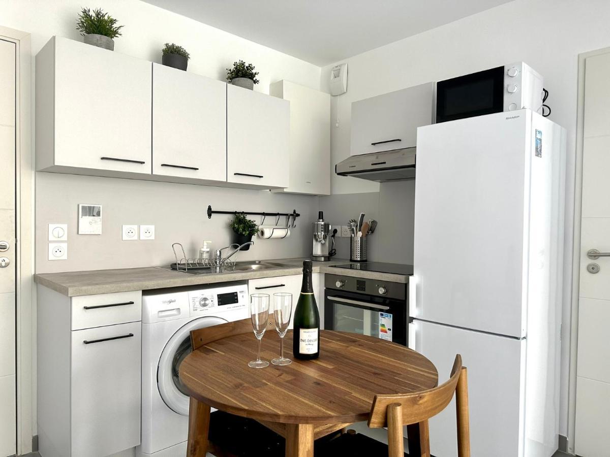 A Proximite Du Port De Appartement *